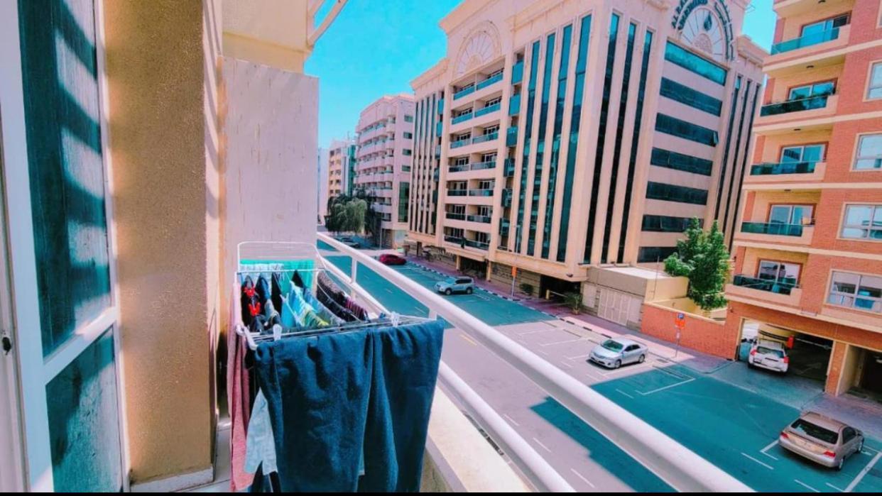 Dxb Hostel Near Adcb Metro Station Dubai Exterior foto